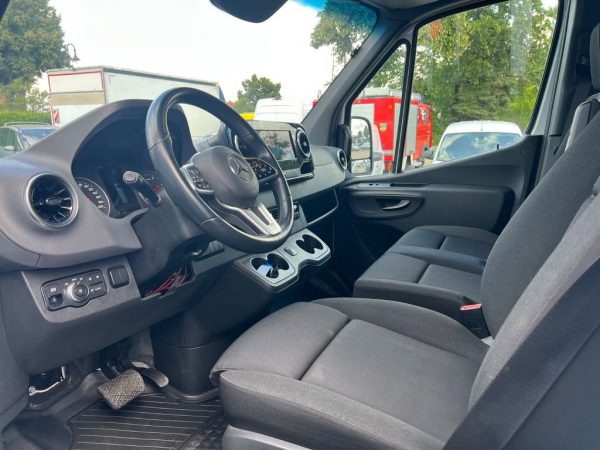 <span class="make">Mercedes-Benz</span><br/> Sprinter  319 Aut. V6 CDI 4x4 – Bild 7