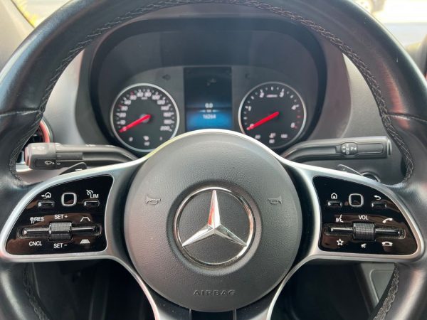<span class="make">Mercedes-Benz</span><br/> Sprinter  319 Aut. V6 CDI 4x4 – Bild 9
