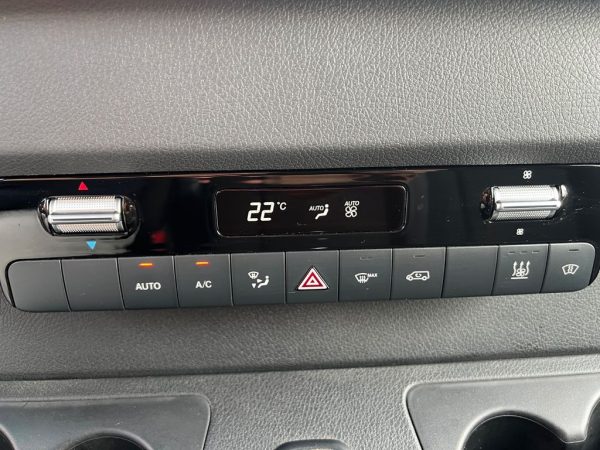 <span class="make">Mercedes-Benz</span><br/> Sprinter  319 Aut. V6 CDI 4x4 – Bild 12