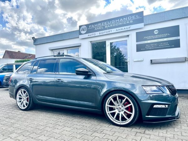 <span class="make">Skoda</span><br/> Octavia Combi RS 2.0 TDI DSG  4x4