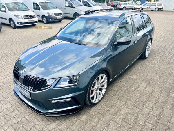 <span class="make">Skoda</span><br/> Octavia Combi RS 2.0 TDI DSG  4x4 – Bild 4