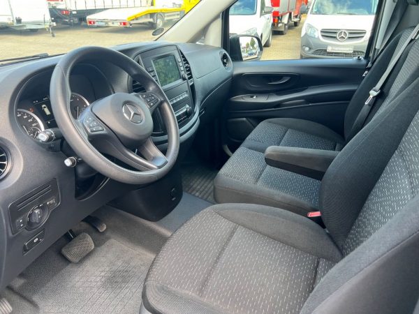 <span class="make">Mercedes-Benz</span><br/> Vito Kasten 116 CDI Aut. RWD extralan – Bild 6