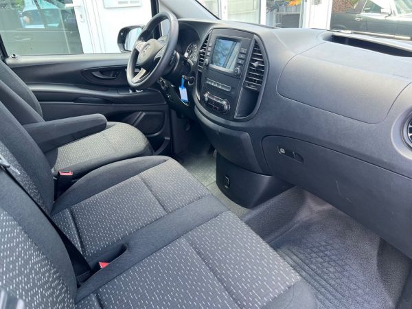 <span class="make">Mercedes-Benz</span><br/> Vito Kasten 116 CDI Aut. RWD extralan – Bild 7