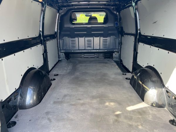 <span class="make">Mercedes-Benz</span><br/> Vito Kasten 116 CDI Aut. RWD extralan – Bild 14