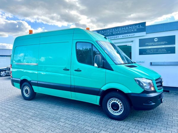 <span class="make">Mercedes-Benz</span><br/> Sprinter  216 CDI L2/H2 AHK / Standh.