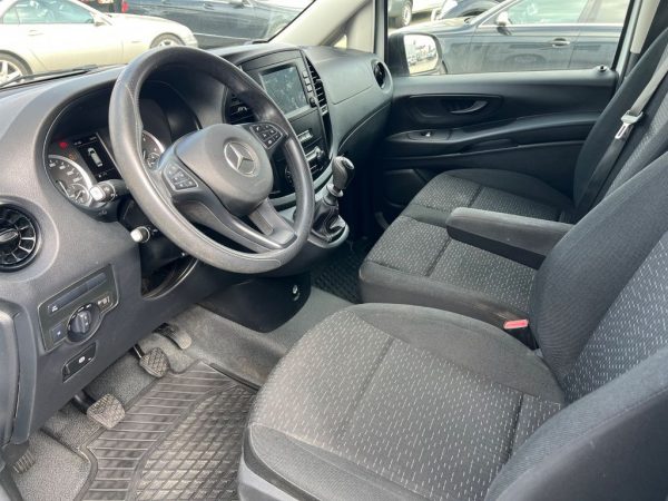 <span class="make">Mercedes-Benz</span><br/> Vito Kasten 114 CDI FWD lang / AHK / Kamera – Bild 6