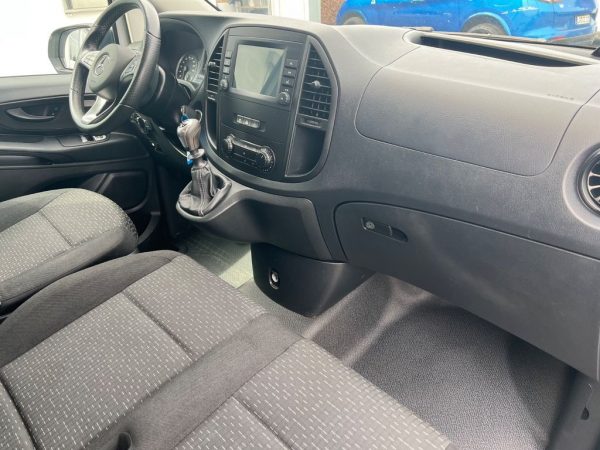 <span class="make">Mercedes-Benz</span><br/> Vito Kasten 116 CDI RWD extralang / Navi / Klima – Bild 7