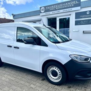 <span class="make">Mercedes-Benz</span><br/> Citan Kasten 112 CDI standard  / AHK / Sitzh.