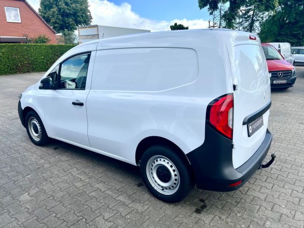 <span class="make">Mercedes-Benz</span><br/> Citan Kasten 112 CDI standard  / AHK / Sitzh. – Bild 4