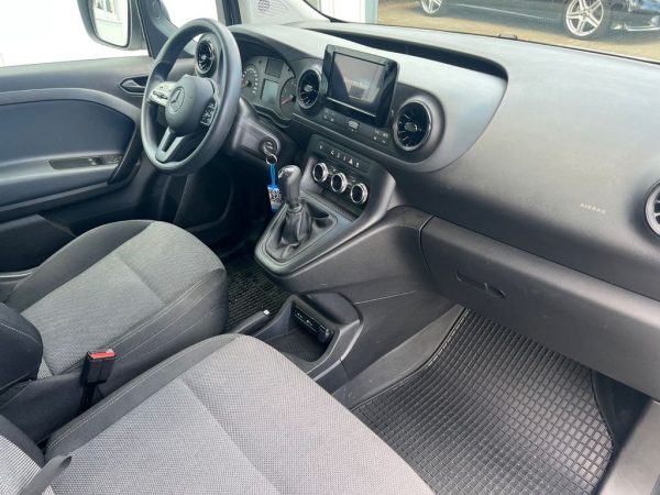 <span class="make">Mercedes-Benz</span><br/> Citan Kasten 112 CDI standard  / AHK / Sitzh. – Bild 7