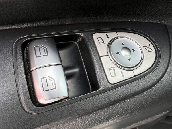 <span class="make">Mercedes-Benz</span><br/> Vito Kasten 114 CDI  RWD lang AHK / Standh. – Bild 10