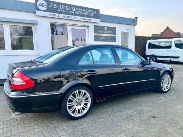 <span class="make">Mercedes-Benz</span><br/> E 350 Lim. Aut. Avantgarde / Standh. / Scheckh. – Bild 5