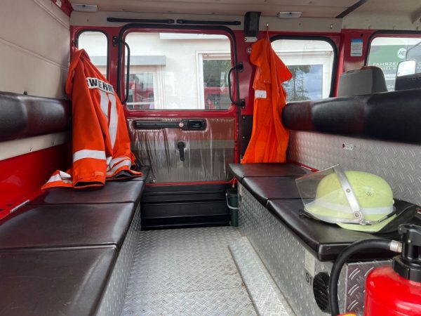 <span class="make">Iveco</span><br/> 65-12  DoKa Löschfahrzeug Feuerwehr – Bild 11